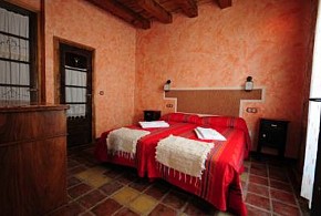 CASA RURAL LA ENHORCADORA