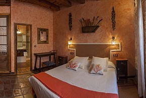 CASA RURAL LA ENHORCADORA
