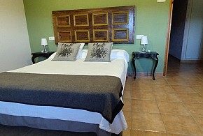 CASTELL DE CEURÓ - HOTEL RURAL