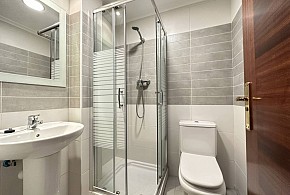 TORRELAVEGA APARTMENT